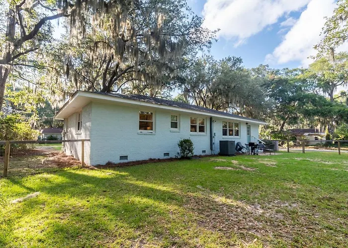 Refinished 3-Br Lowcountry Retreat