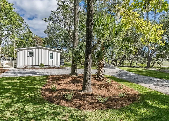Newly Renovated Lowcountry Cottage With Marsh Views - Sleeps 6
